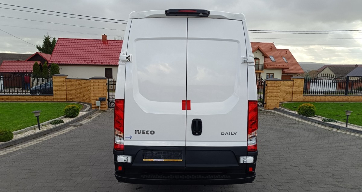 Varevogn Iveco Daily 35C13 Blaszak L3H2 na bliźniakach VAT 23: billede 13 Varevogn Iveco Daily 35C13 Blaszak L3H2 na bliźniakach VAT 23: billede 13