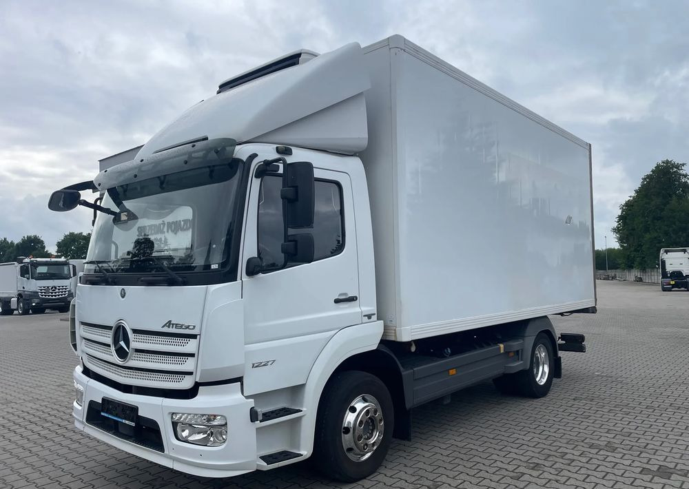 Mercedes-Benz ATEGO 1227 CHŁODNIA HAKOWA / HAKÓWKA - Kølevogn lastbil: billede 2 Mercedes-Benz ATEGO 1227 CHŁODNIA HAKOWA / HAKÓWKA - Kølevogn lastbil: billede 2