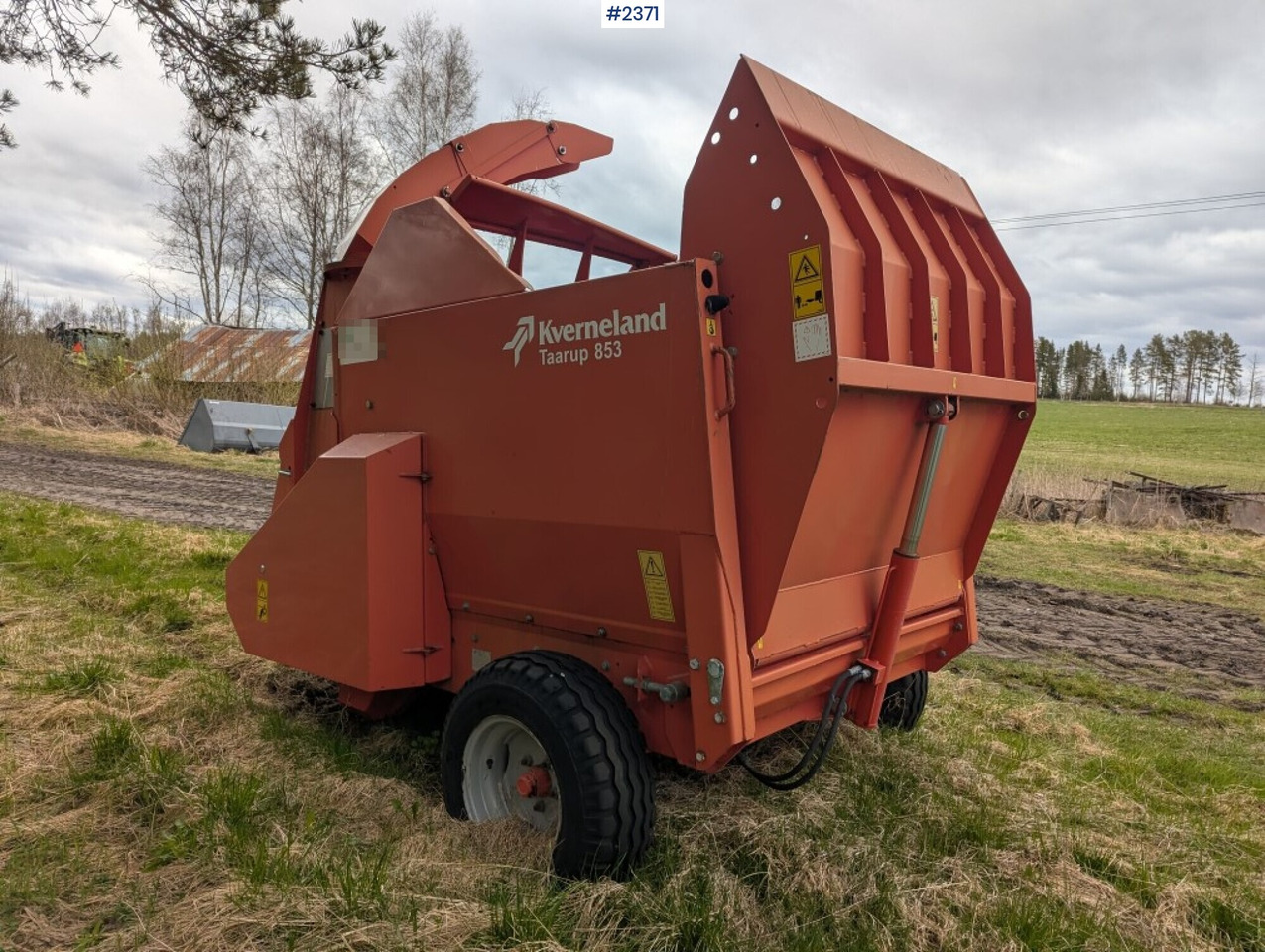 Bale cutter / Feed shredder Kverneland Taarup 853 - Udstyr til hø: billede 4 Bale cutter / Feed shredder Kverneland Taarup 853 - Udstyr til hø: billede 4