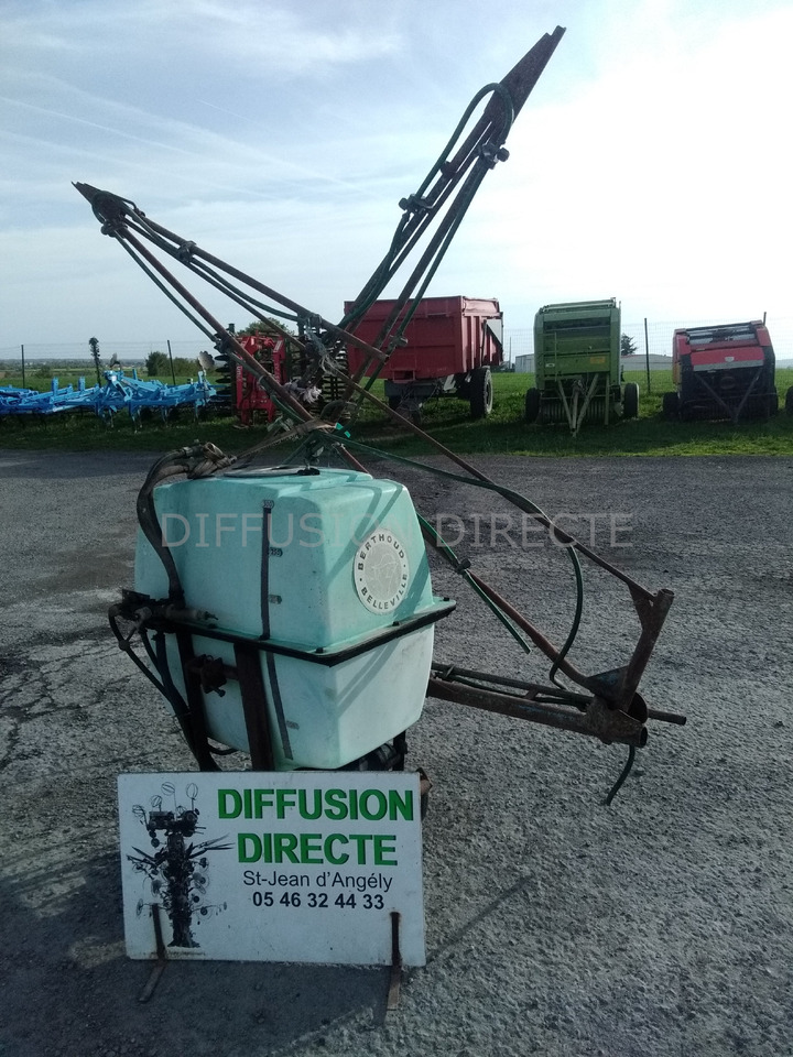 BERTHOUD PULVERISATEUR PO DS 4 - Liftsprøjte: billede 1 BERTHOUD PULVERISATEUR PO DS 4 - Liftsprøjte: billede 1