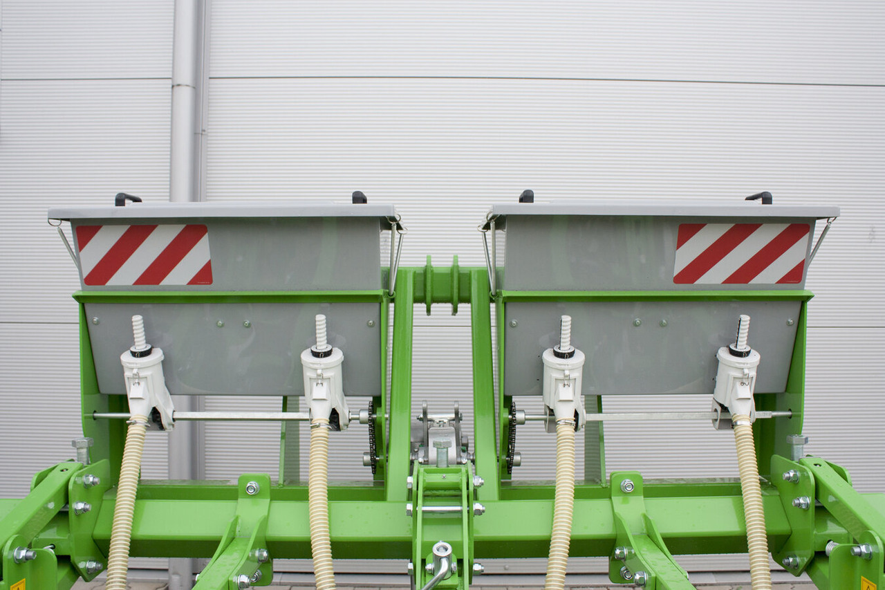 BOMET FERTILISEUR LIQUIDE POUR BINEUSE P 470 W - 3 RANGS NEMBUS - Udstyr til gødskning: billede 1 BOMET FERTILISEUR LIQUIDE POUR BINEUSE P 470 W - 3 RANGS NEMBUS - Udstyr til gødskning: billede 1