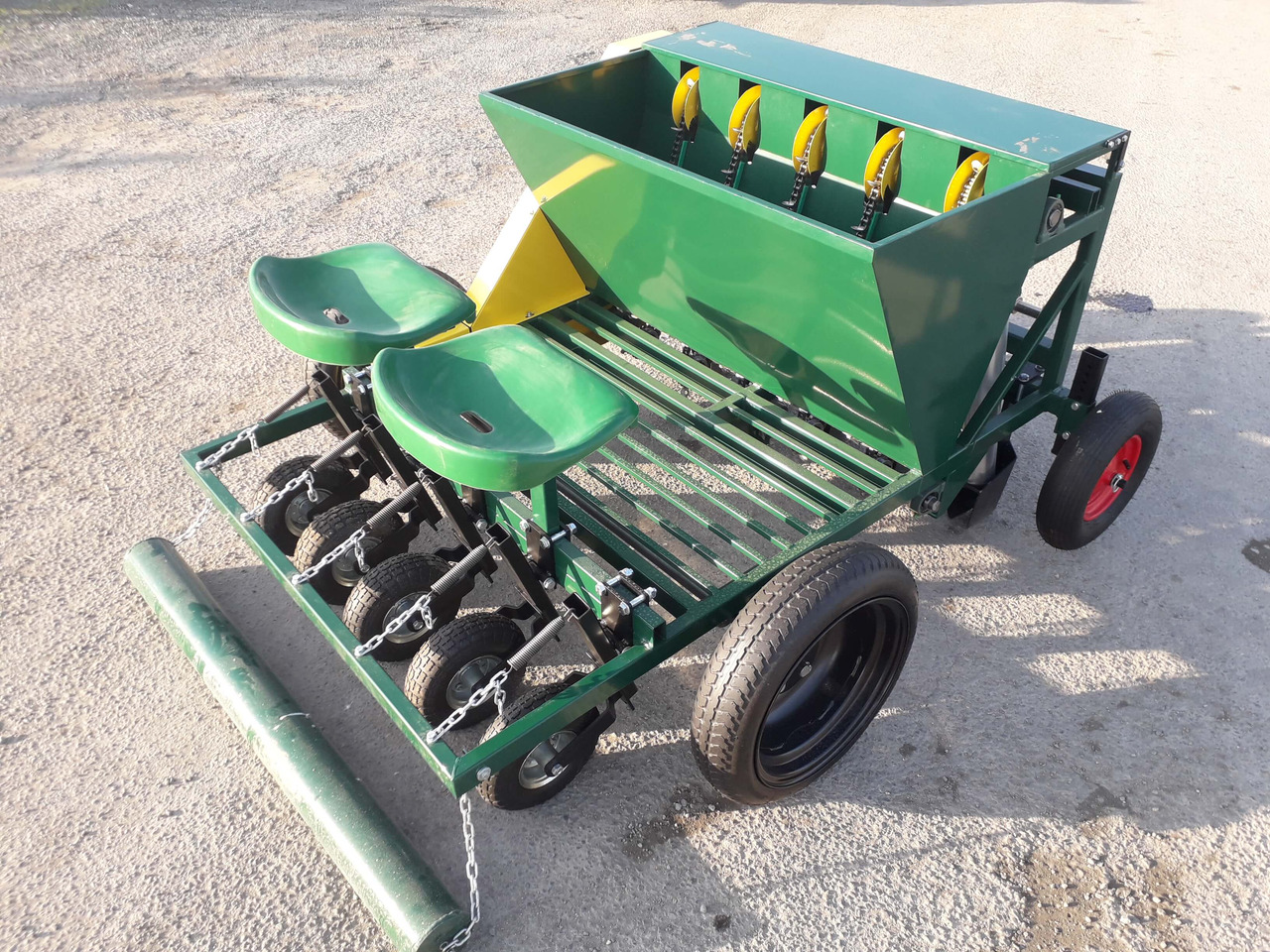 GARMACH Planteuse Ail-Oignon-Echalote AGP 5 R - Kartoffellægger: billede 1 GARMACH Planteuse Ail-Oignon-Echalote AGP 5 R - Kartoffellægger: billede 1