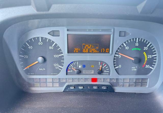 Lastbil varevogn Mercedes-BenzAtego kaappi + perälauta: billede 17