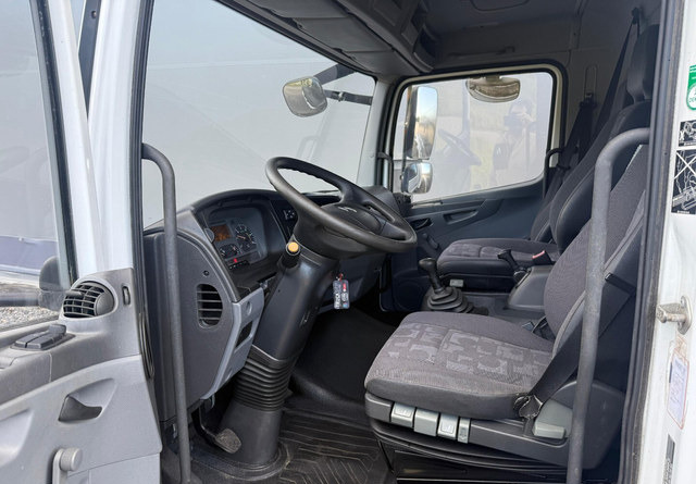 Lastbil varevogn Mercedes-BenzAtego kaappi + perälauta: billede 13