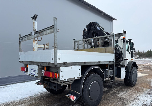 Mercedes-BenzUnimog U5000 + Nosturi Hiab 099 E-4 - Lastbil med lad, Lastbil med kran: billede 5 Mercedes-BenzUnimog U5000 + Nosturi Hiab 099 E-4 - Lastbil med lad, Lastbil med kran: billede 5