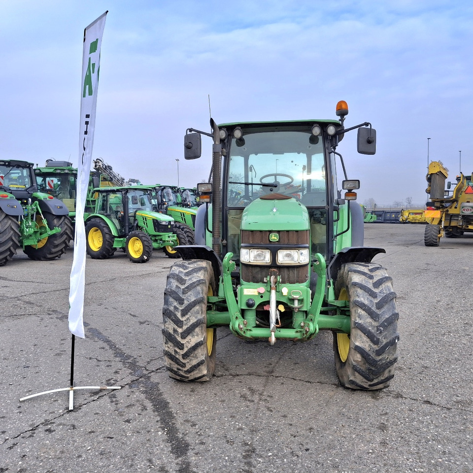 JOHN DEERE 5100 R - Traktor: billede 2 JOHN DEERE 5100 R - Traktor: billede 2