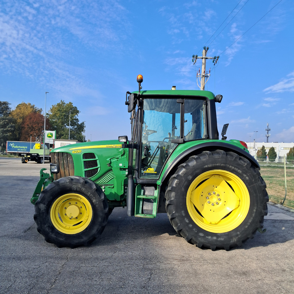 JOHN DEERE 6230 - Traktor: billede 2 JOHN DEERE 6230 - Traktor: billede 2