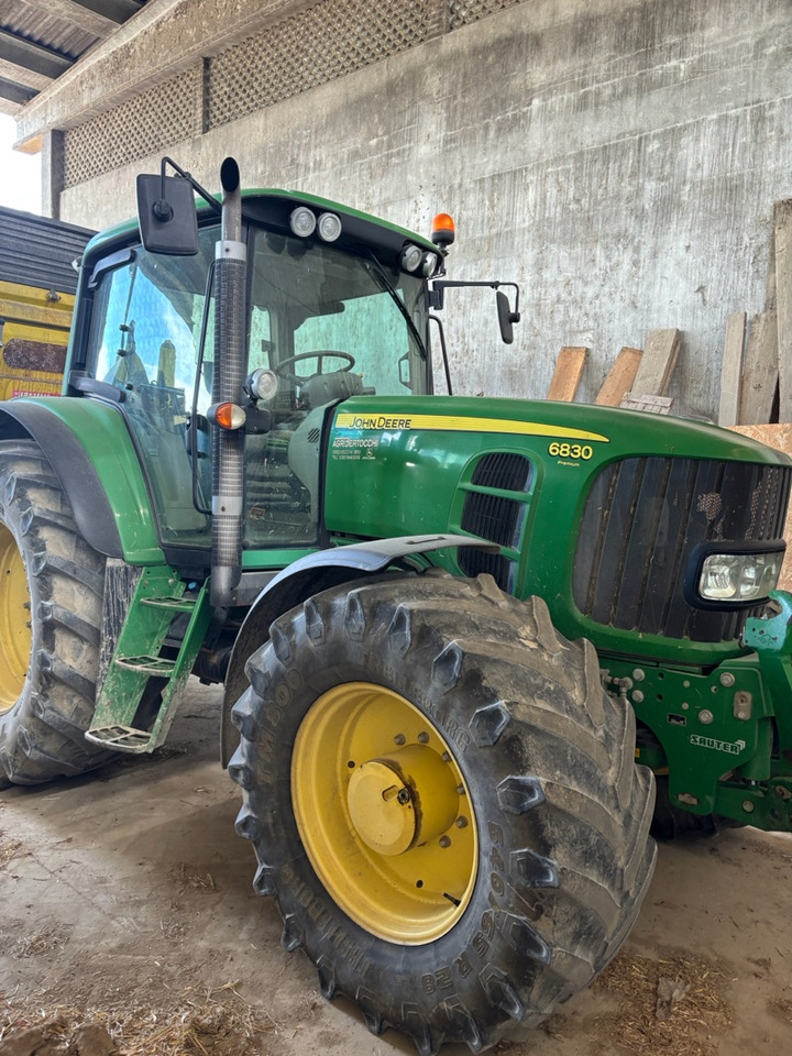 JOHN DEERE 6830 - Traktor: billede 2 JOHN DEERE 6830 - Traktor: billede 2