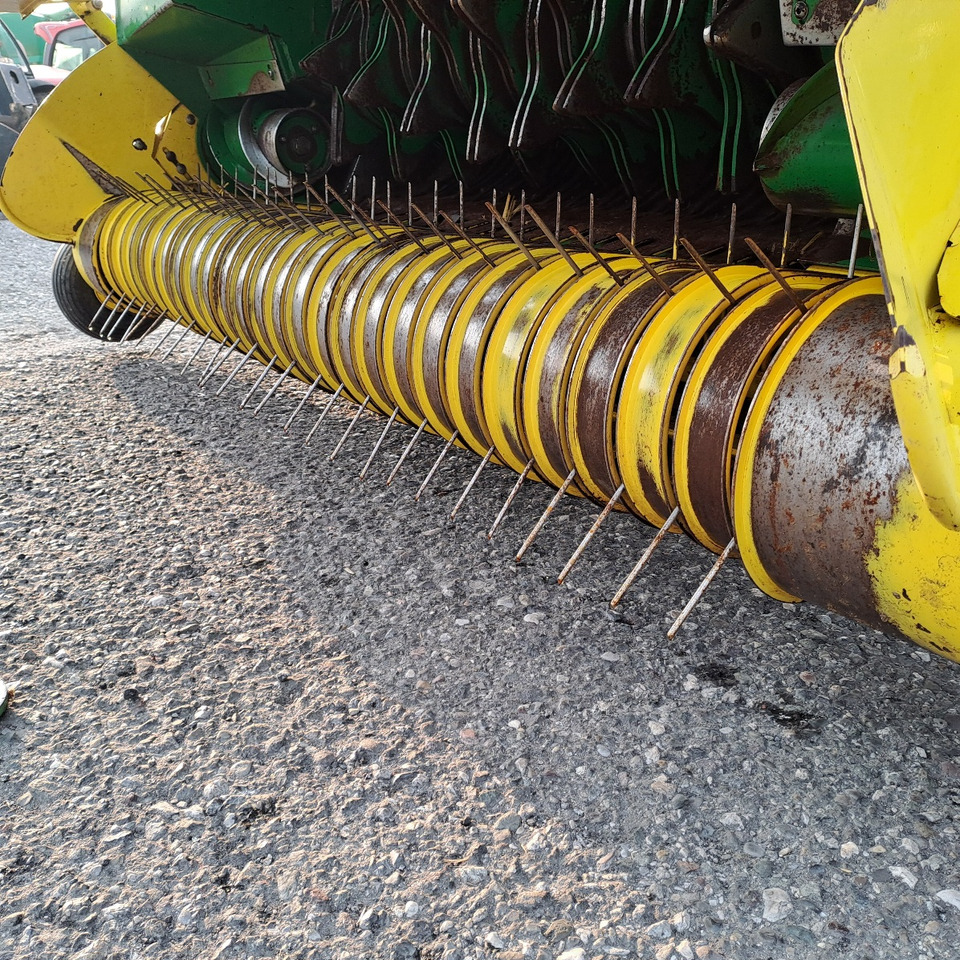 ROTOPRESSA JOHN DEERE 592 - Rundballepresse: billede 5 ROTOPRESSA JOHN DEERE 592 - Rundballepresse: billede 5