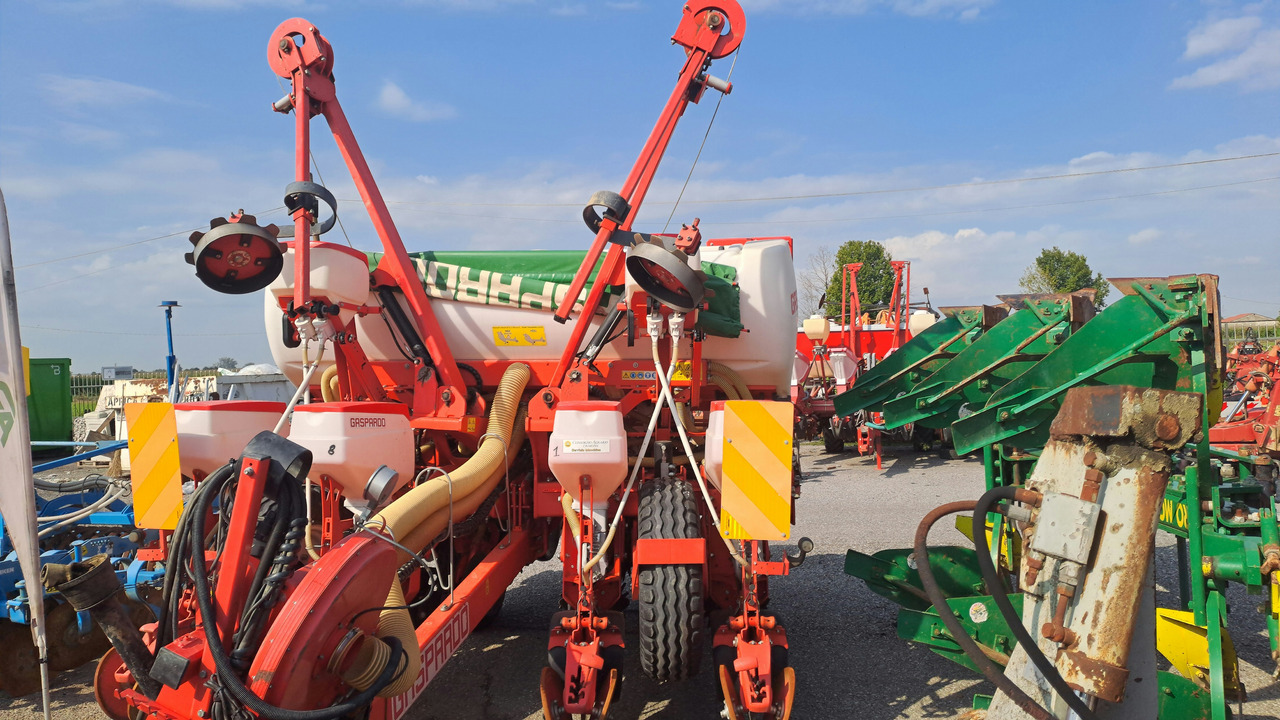 SEMINATRICE DI PRECISIONE GASPARDO RENATA 8 ROWS - Præcisionssåmaskine: billede 2 SEMINATRICE DI PRECISIONE GASPARDO RENATA 8 ROWS - Præcisionssåmaskine: billede 2