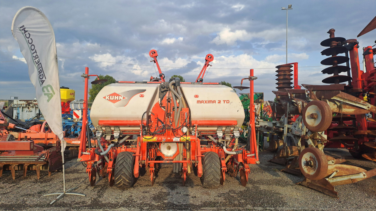 SEMINATRICE DI PRECISIONE KUHN MAXIMA 2 TD - Præcisionssåmaskine: billede 2 SEMINATRICE DI PRECISIONE KUHN MAXIMA 2 TD - Præcisionssåmaskine: billede 2