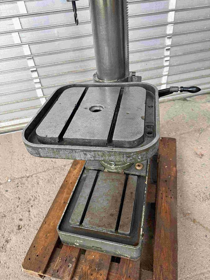 Säulenbohrmaschine ALZMETALL - Søjleboremaskine: billede 2 Säulenbohrmaschine ALZMETALL - Søjleboremaskine: billede 2