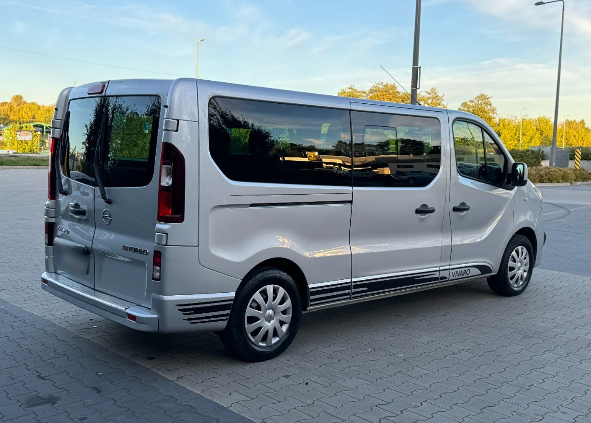 Opel Vivaro 1.6 DCI 145KM 9 osobowy Nawiewy góra dół DOINWESTOWANY Super stan - Stationcar: billede 4 Opel Vivaro 1.6 DCI 145KM 9 osobowy Nawiewy góra dół DOINWESTOWANY Super stan - Stationcar: billede 4