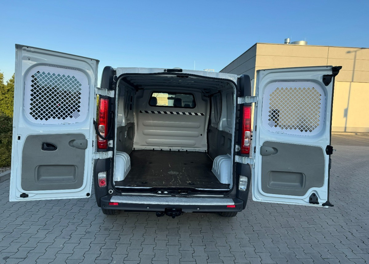 Renault Trafic 2.0 DCI 115KM LONG 2012 Rok Klimatyzacja Nawigacja BEZWYPADKOWY - Varevogn: billede 5 Renault Trafic 2.0 DCI 115KM LONG 2012 Rok Klimatyzacja Nawigacja BEZWYPADKOWY - Varevogn: billede 5