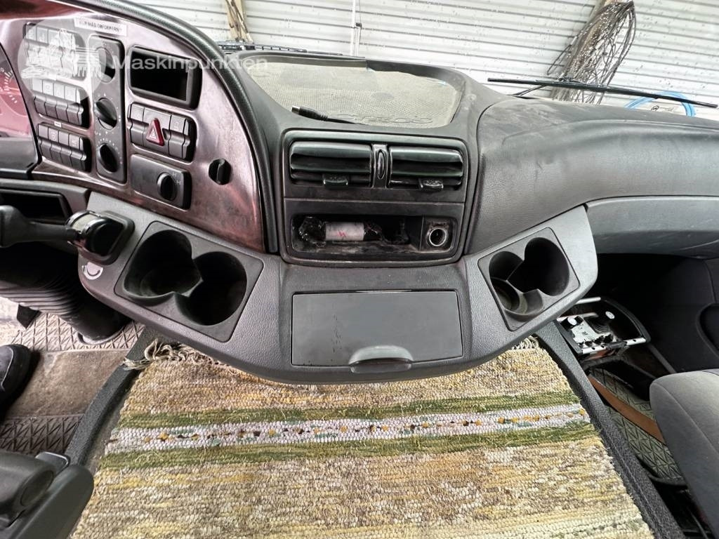 Leje en Mercedes-Benz 2651 L 8X4 Junjin jxzr42-5.16hp  Mercedes-Benz 2651 L 8X4 Junjin jxzr42-5.16hp: billede 28