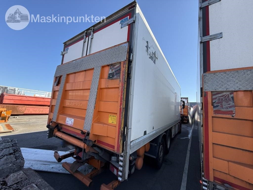 Mercedes-Benz Actros 2551 - Kølevogn lastbil: billede 4 Mercedes-Benz Actros 2551 - Kølevogn lastbil: billede 4