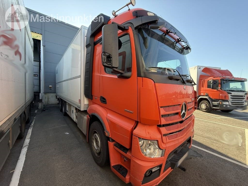 Mercedes-Benz Actros 2551 - Kølevogn lastbil: billede 3 Mercedes-Benz Actros 2551 - Kølevogn lastbil: billede 3