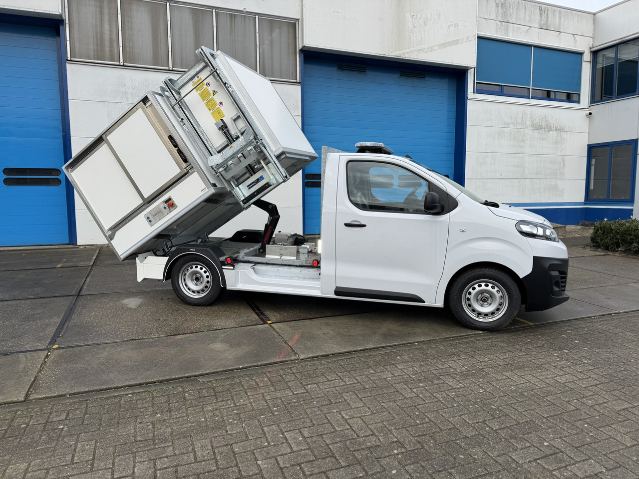 Citroen E-Jumpy veegvuil zijbelader seitenlader mullfahrzeug - Ladbil med tip, El-varebil: billede 1 Citroen E-Jumpy veegvuil zijbelader seitenlader mullfahrzeug - Ladbil med tip, El-varebil: billede 1