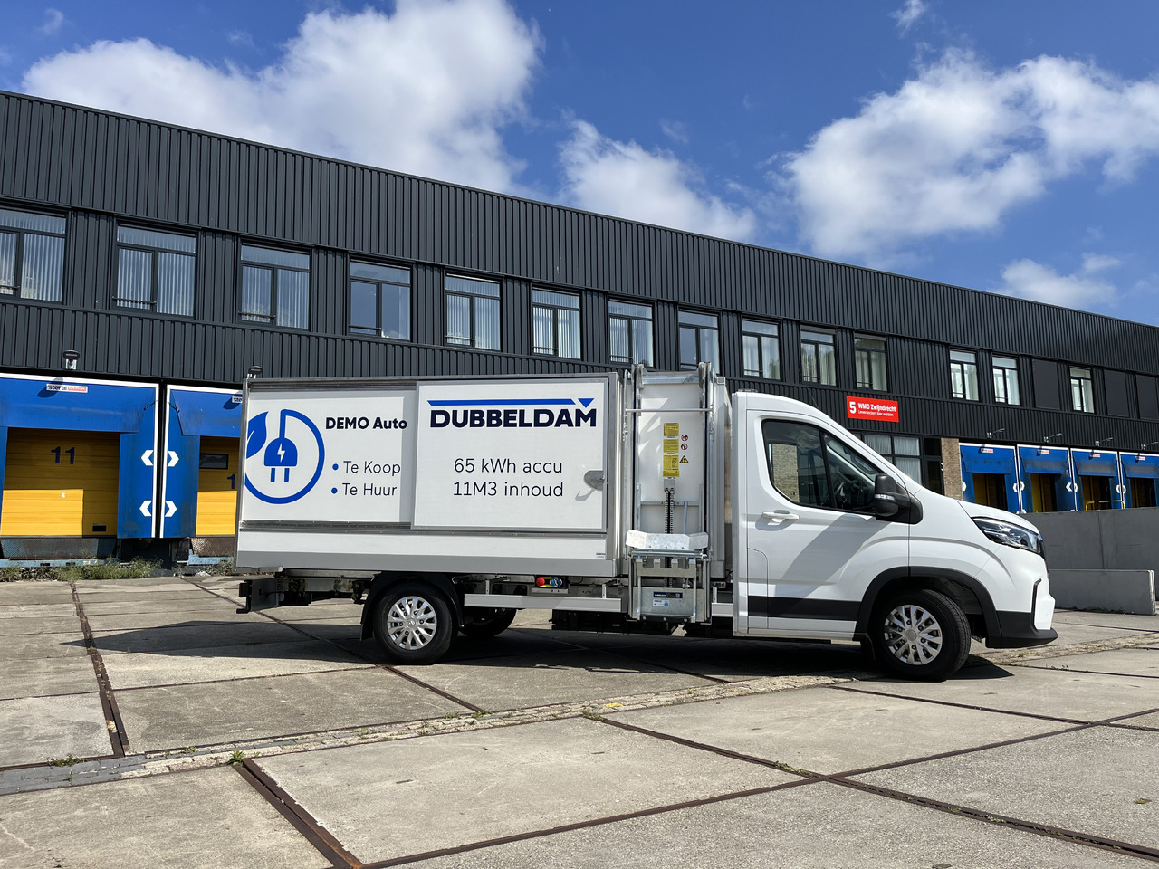Maxus Delivery9 veegvuil zijbelader - Ladbil med tip, El-varebil: billede 3 Maxus Delivery9 veegvuil zijbelader - Ladbil med tip, El-varebil: billede 3