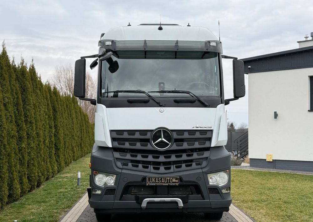 Mercedes-Benz AROCS 1843 HYDRAULIKA - Trækker: billede 2 Mercedes-Benz AROCS 1843 HYDRAULIKA - Trækker: billede 2