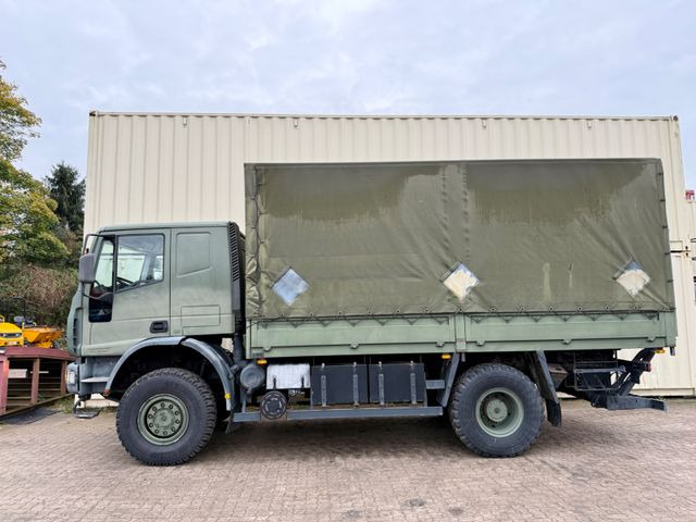 Iveco 140E24 4x4 / Armee / Militär / Camper - Lastbil med presenning: billede 3 Iveco 140E24 4x4 / Armee / Militär / Camper - Lastbil med presenning: billede 3