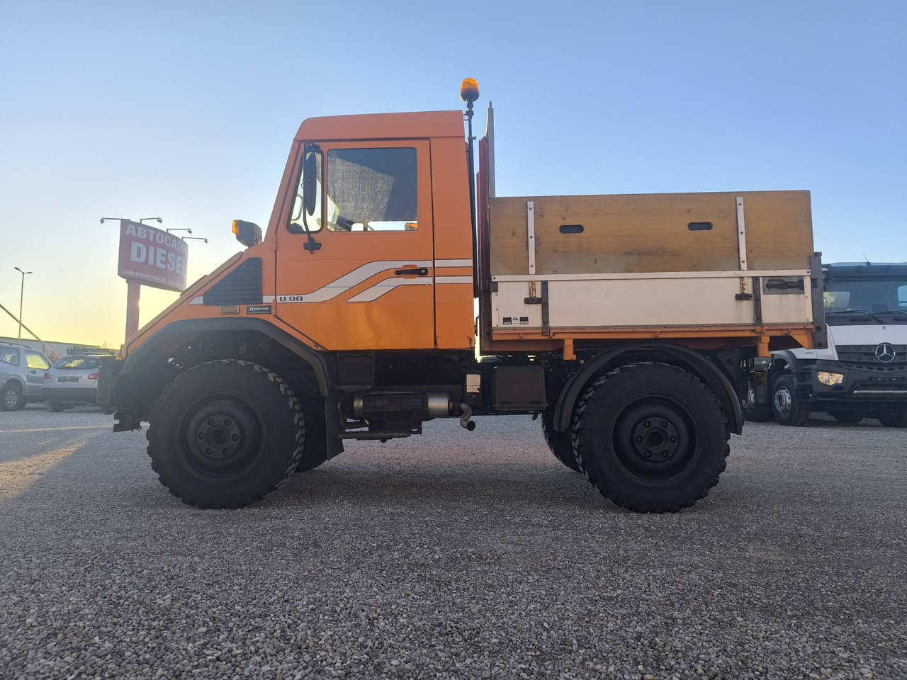 UNIMOG U90 - Tipvogn lastbil: billede 4 UNIMOG U90 - Tipvogn lastbil: billede 4