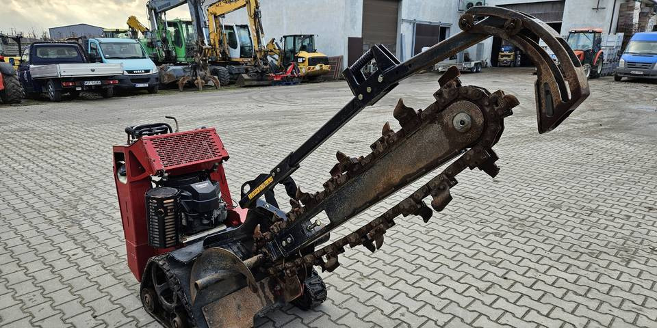 Koparka łańcuchowa Toro TRX 16 - Kædegraver: billede 3 Koparka łańcuchowa Toro TRX 16 - Kædegraver: billede 3