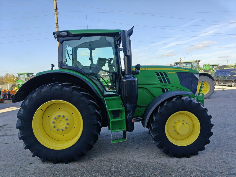 John Deere 6215R Autopowr - Traktor: billede 2 John Deere 6215R Autopowr - Traktor: billede 2