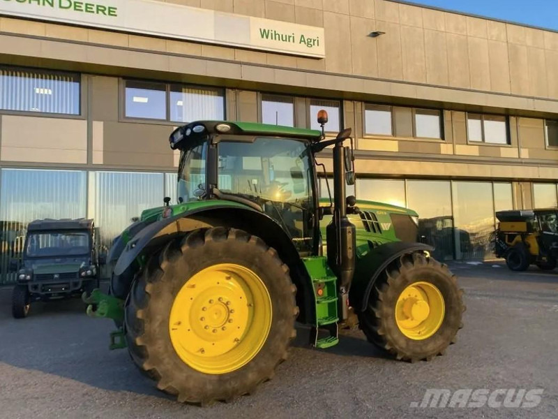 John Deere 6215R - Traktor: billede 1 John Deere 6215R - Traktor: billede 1