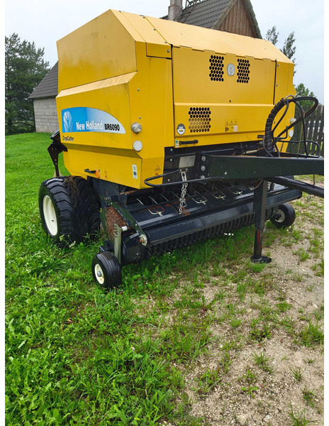 New Holland BR 6090 - Rundballepresse: billede 3 New Holland BR 6090 - Rundballepresse: billede 3