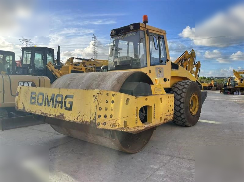 BOMAG BW226DH-4 - Kompaktor: billede 3 BOMAG BW226DH-4 - Kompaktor: billede 3