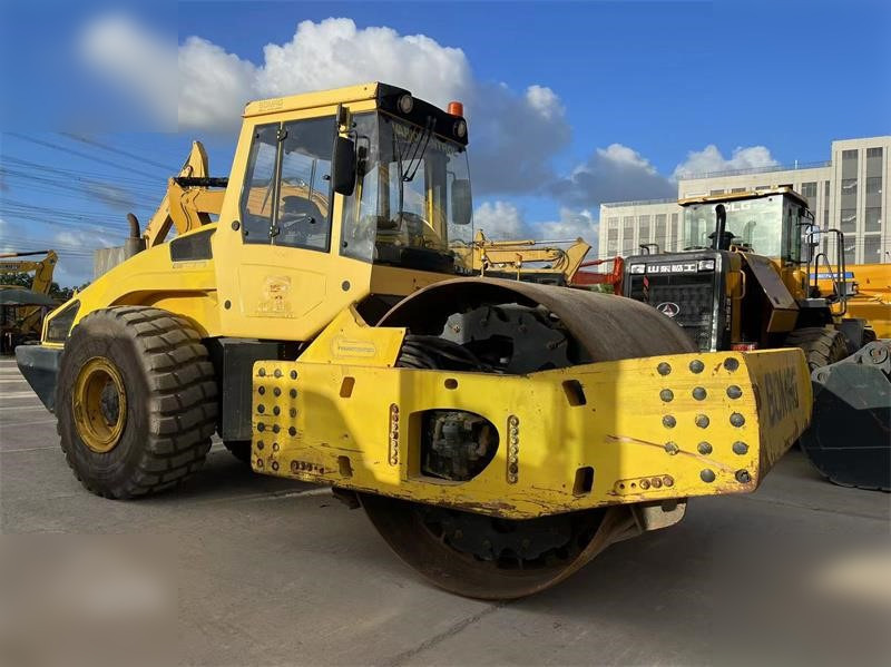 BOMAG BW226DH-4 - Kompaktor: billede 1 BOMAG BW226DH-4 - Kompaktor: billede 1