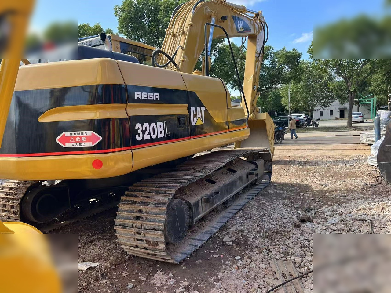 CATERPILLAR 320BL - Bæltegravemaskine: billede 3 CATERPILLAR 320BL - Bæltegravemaskine: billede 3