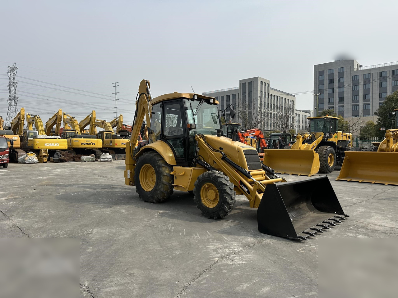 CATERPILLAR 420F - Gravelæssemaskine: billede 3 CATERPILLAR 420F - Gravelæssemaskine: billede 3