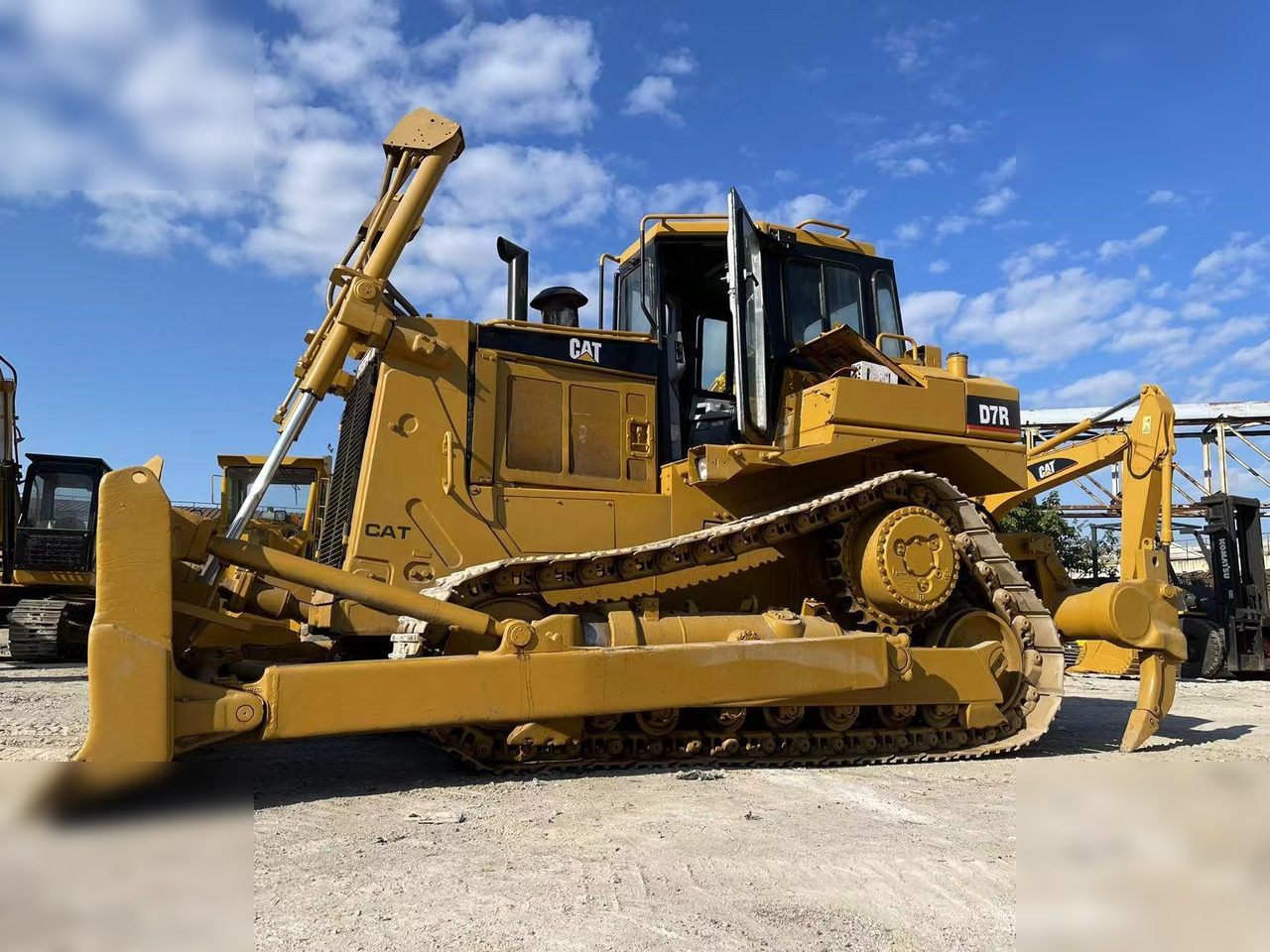 CATERPILLAR D7R II - Bulldozer: billede 3 CATERPILLAR D7R II - Bulldozer: billede 3