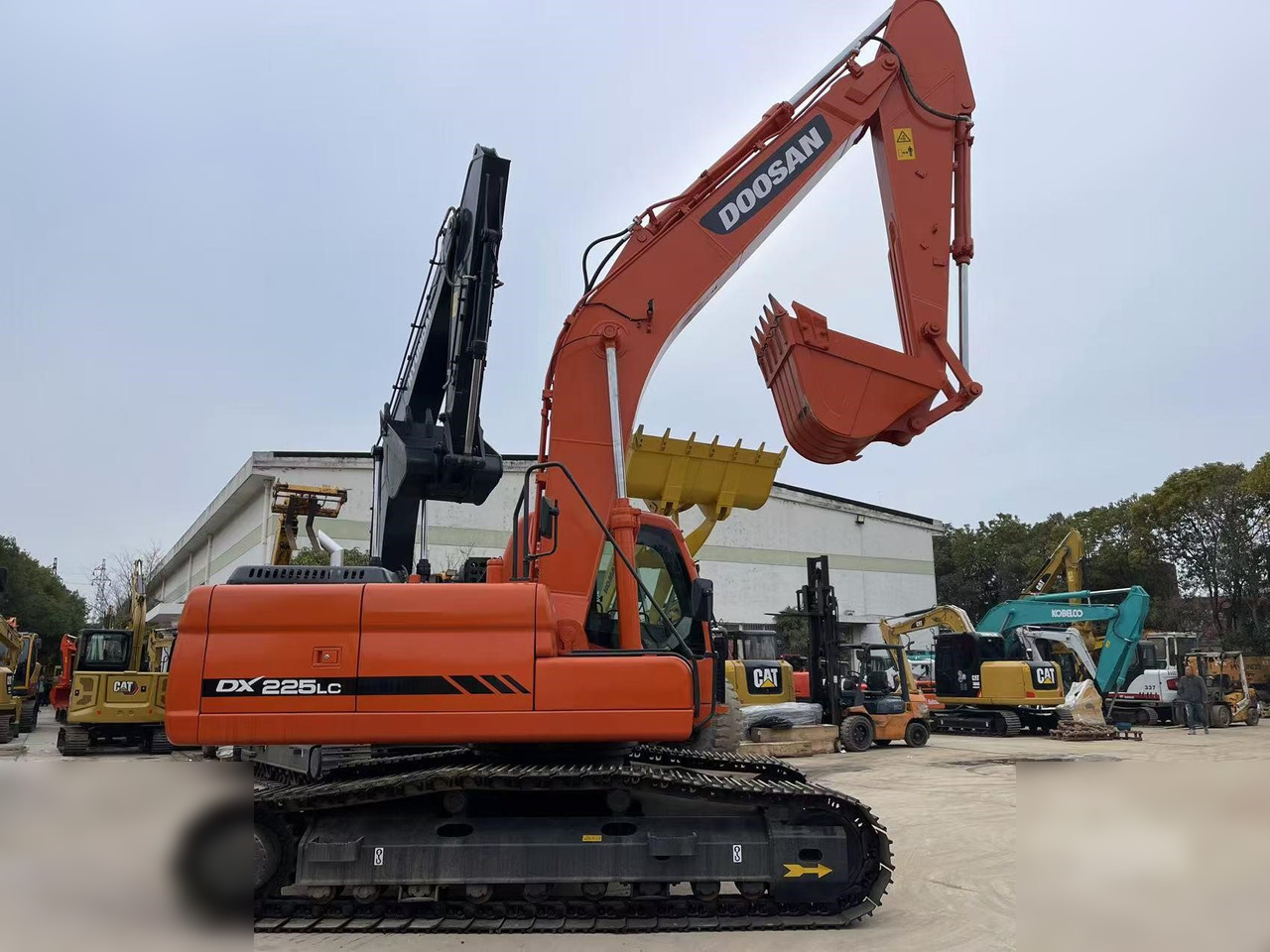 DOOSAN DX225 LC - Bæltegravemaskine: billede 1 DOOSAN DX225 LC - Bæltegravemaskine: billede 1