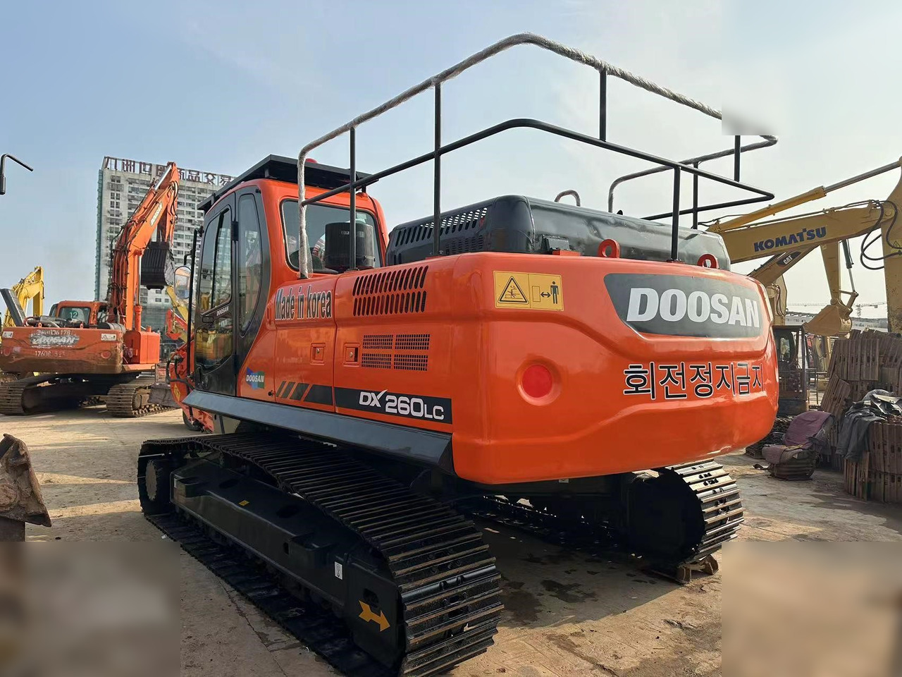 DOOSAN DX260 LC - Bæltegravemaskine: billede 2 DOOSAN DX260 LC - Bæltegravemaskine: billede 2