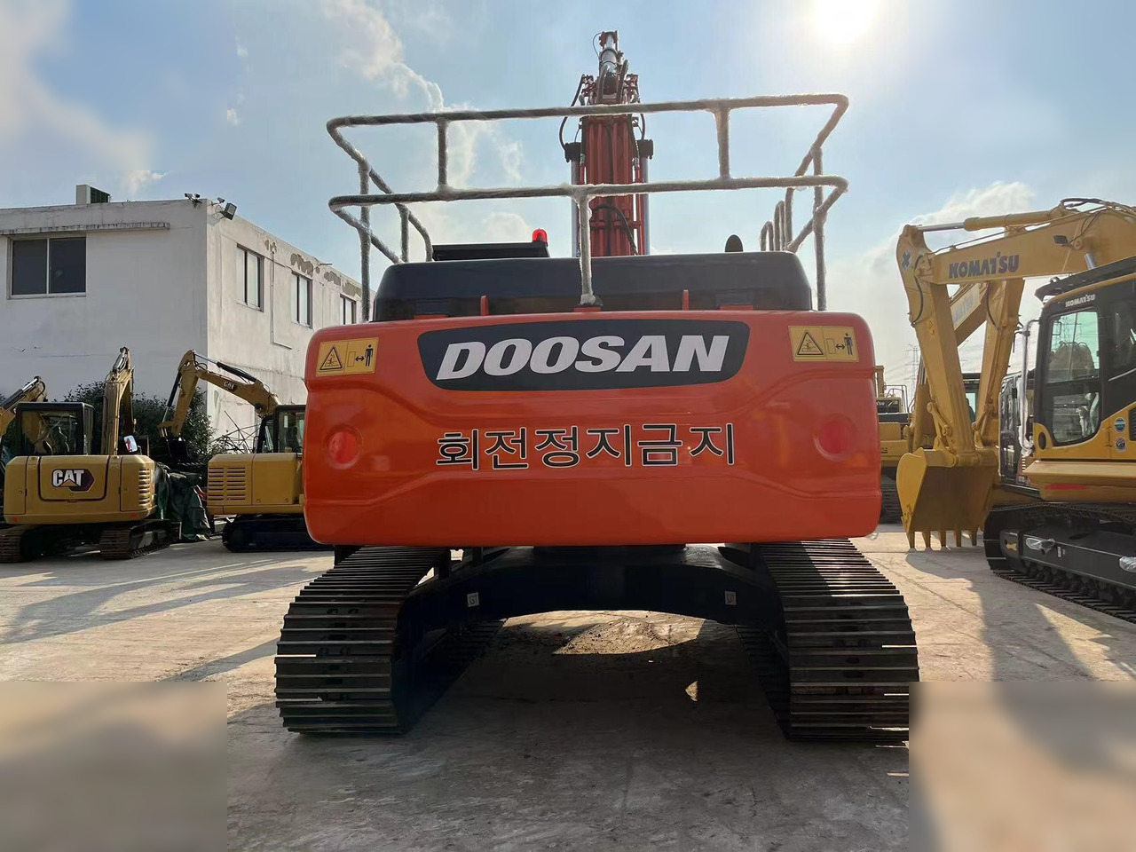 DOOSAN DX300 LC-9C - Bæltegravemaskine: billede 2 DOOSAN DX300 LC-9C - Bæltegravemaskine: billede 2