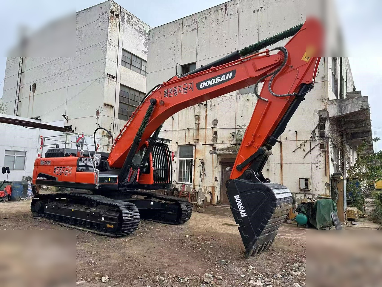DOOSAN DX340 LC - Bæltegravemaskine: billede 2 DOOSAN DX340 LC - Bæltegravemaskine: billede 2