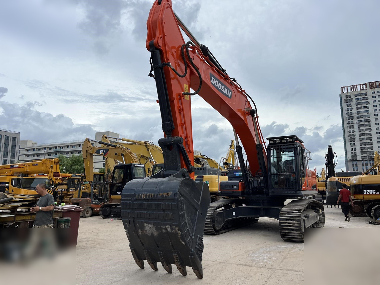 DOOSAN DX340 LCA - Bæltegravemaskine: billede 3 DOOSAN DX340 LCA - Bæltegravemaskine: billede 3