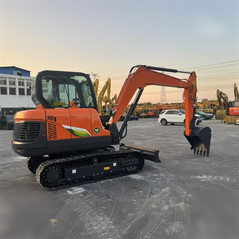 DOOSAN DX60E-10N - Bæltegravemaskine: billede 4 DOOSAN DX60E-10N - Bæltegravemaskine: billede 4
