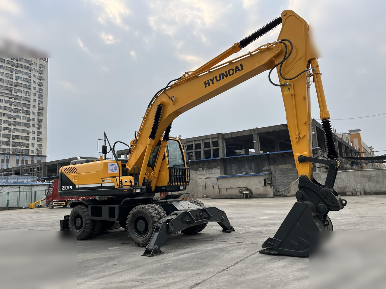 HYUNDAI ROBEX 210W-9 - Hjulgravemaskine: billede 2 HYUNDAI ROBEX 210W-9 - Hjulgravemaskine: billede 2