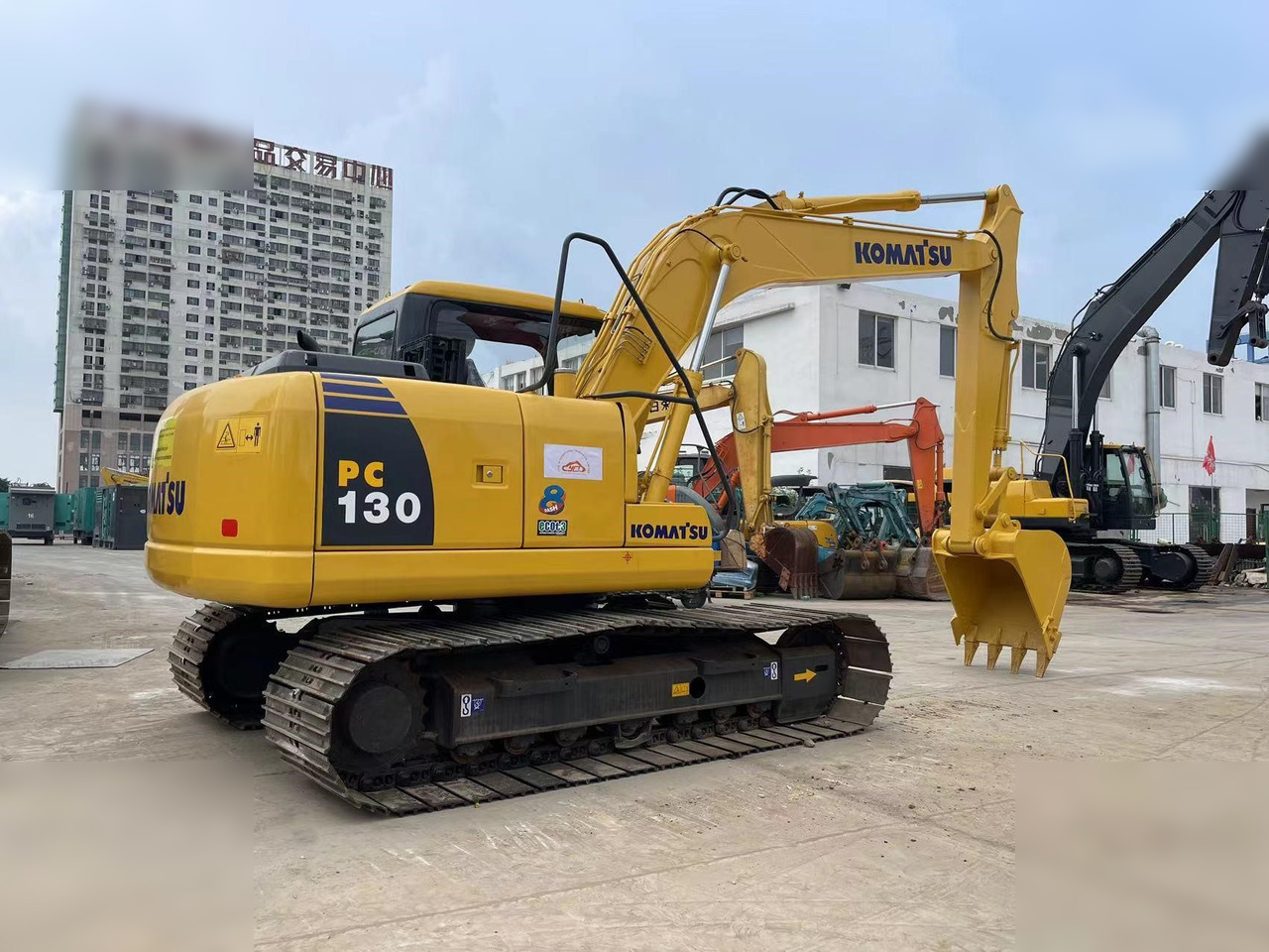 KOMATSU PC130-7 - Bæltegravemaskine: billede 2 KOMATSU PC130-7 - Bæltegravemaskine: billede 2