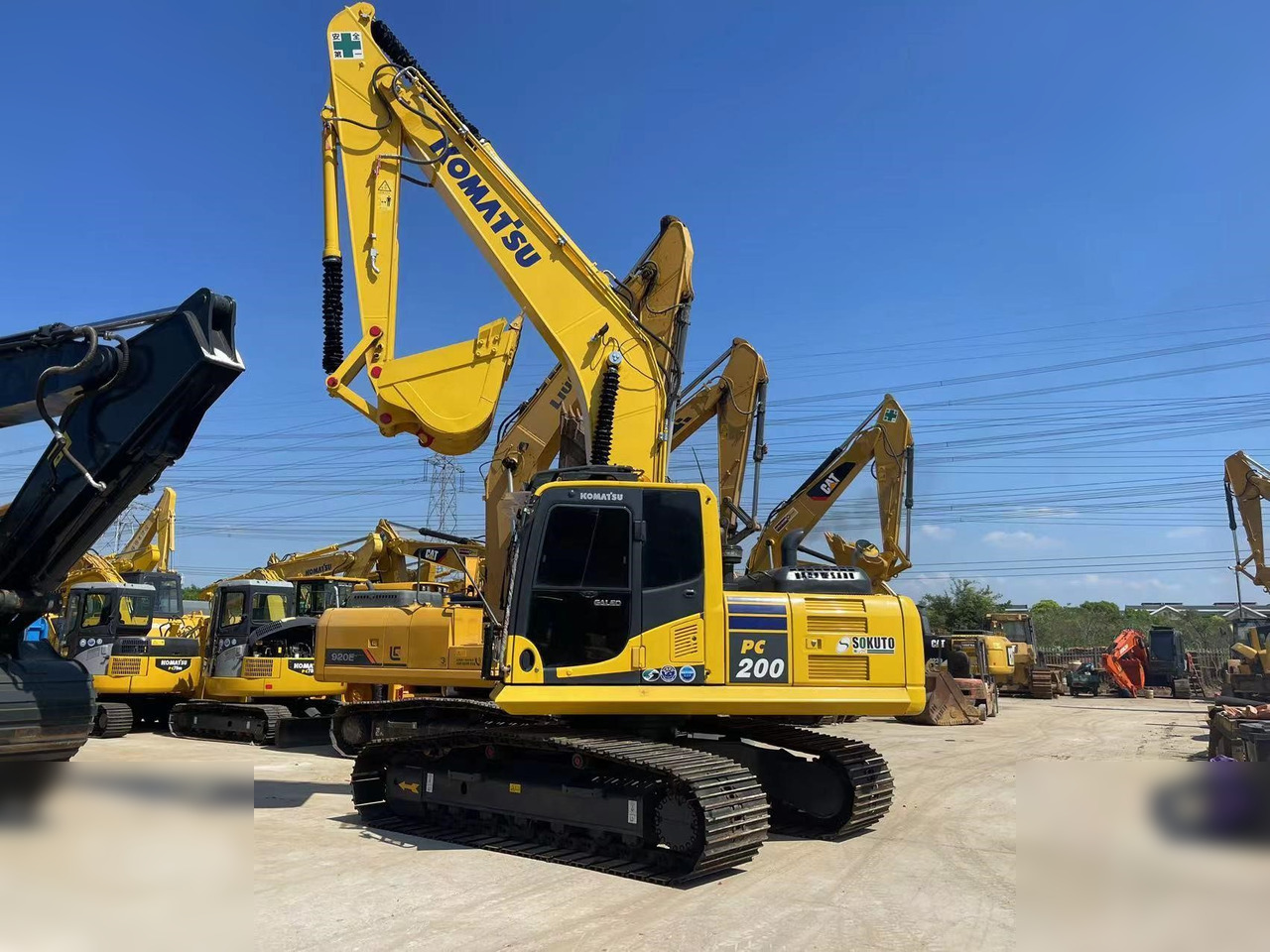 KOMATSU PC200-8 - Bæltegravemaskine: billede 2 KOMATSU PC200-8 - Bæltegravemaskine: billede 2