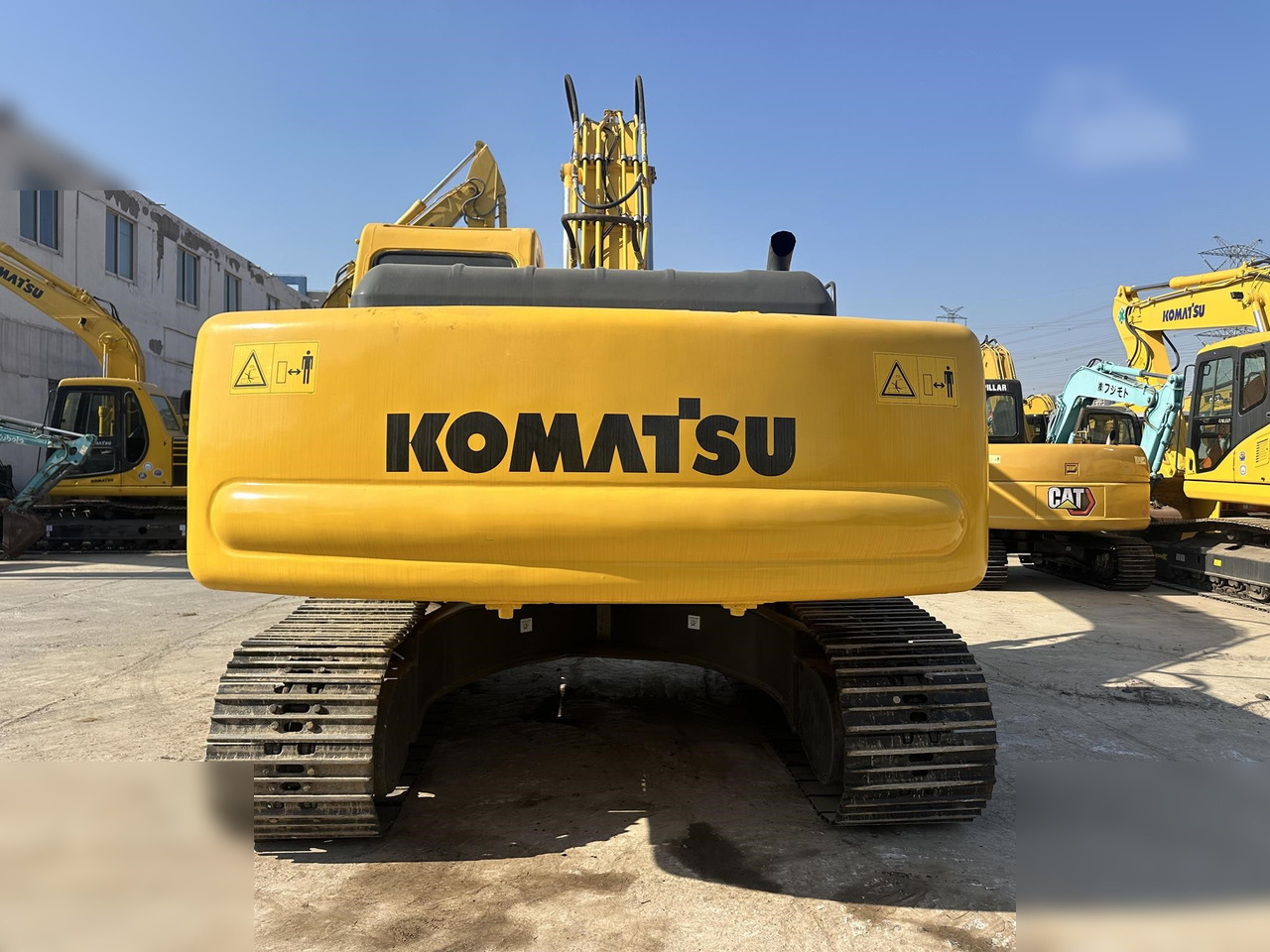 KOMATSU PC220-6 - Bæltegravemaskine: billede 2 KOMATSU PC220-6 - Bæltegravemaskine: billede 2