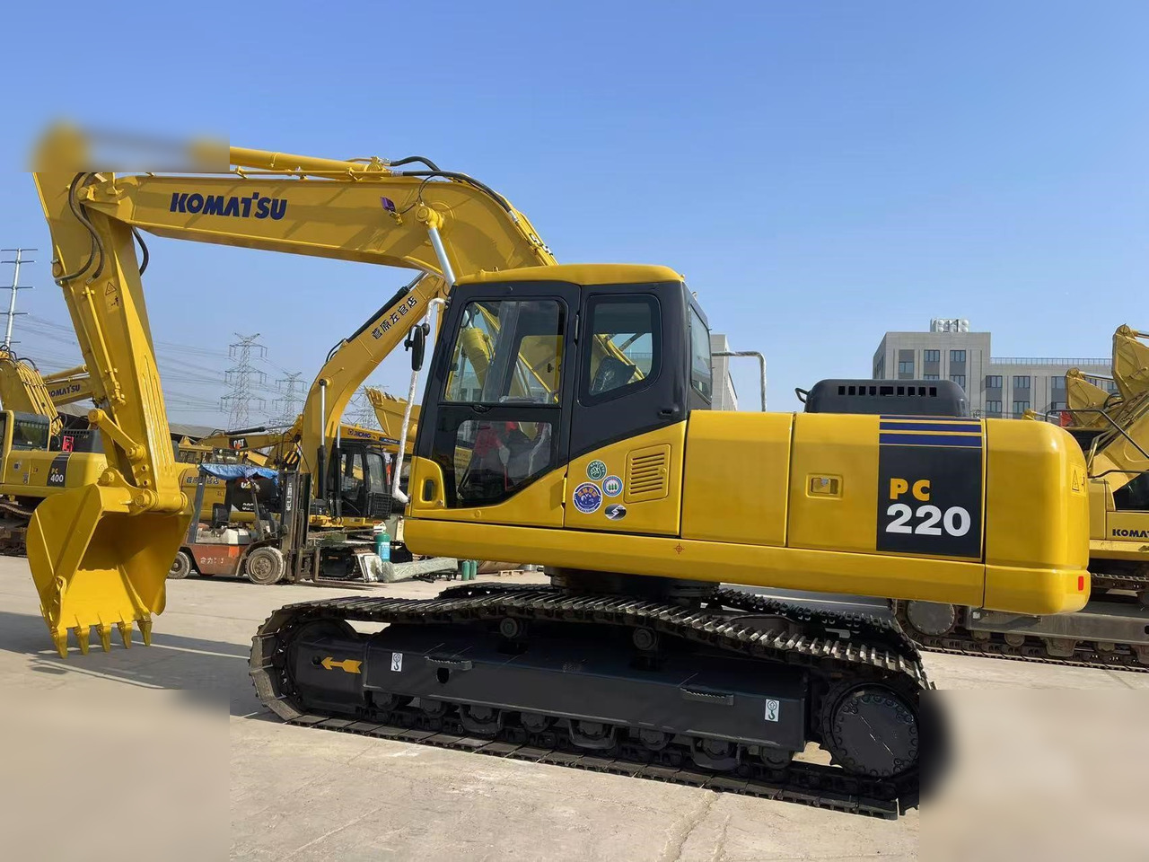 KOMATSU PC220-7 - Bæltegravemaskine: billede 2 KOMATSU PC220-7 - Bæltegravemaskine: billede 2