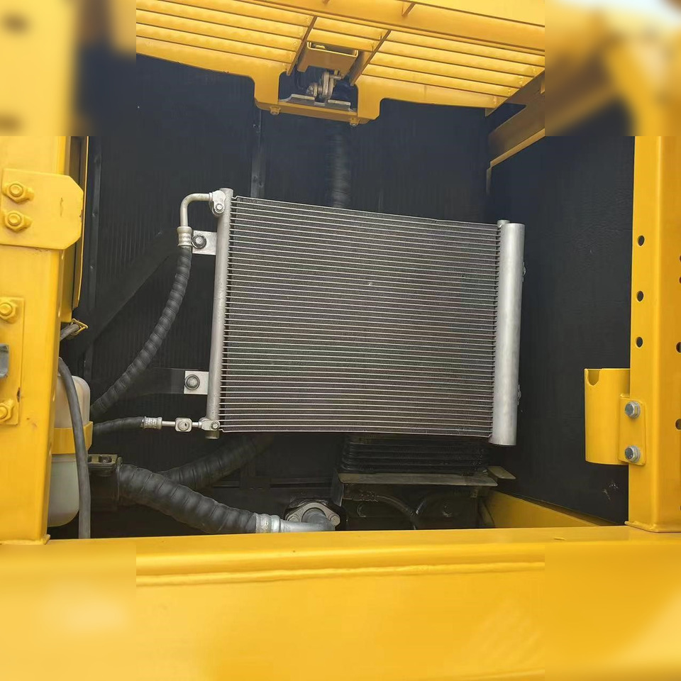 KOMATSU PC240 LC-8 - Bæltegravemaskine: billede 3 KOMATSU PC240 LC-8 - Bæltegravemaskine: billede 3