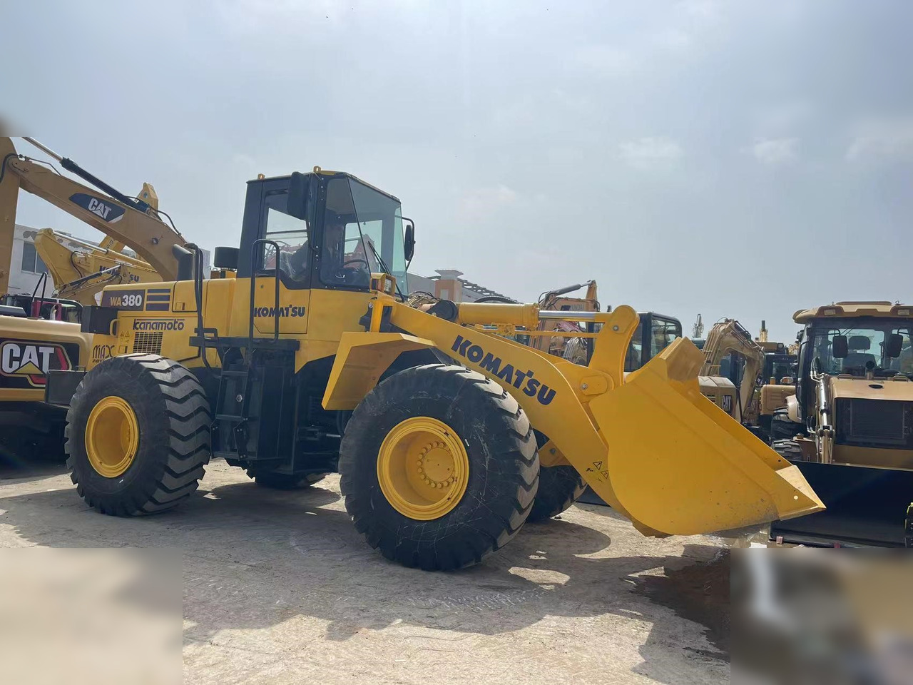 KOMATSU WA380-3 - Gummihjulslæsser: billede 4 KOMATSU WA380-3 - Gummihjulslæsser: billede 4