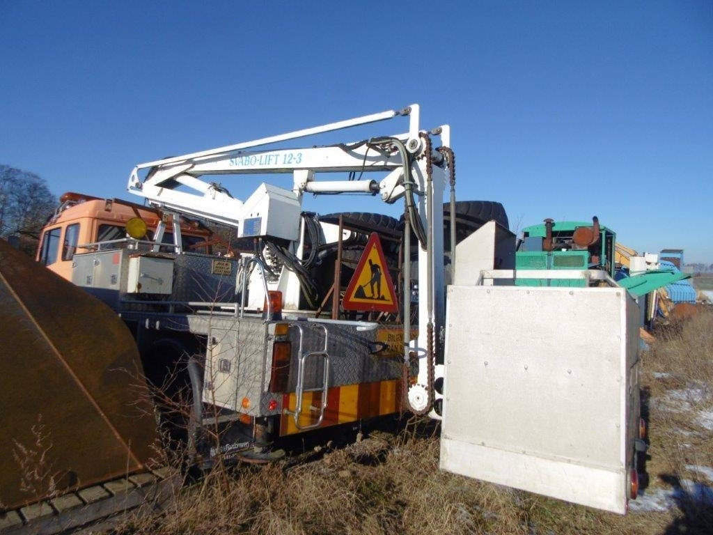 Skylift MB Crusher 1117 - Lastbil med mandskabslift: billede 1 Skylift MB Crusher 1117 - Lastbil med mandskabslift: billede 1