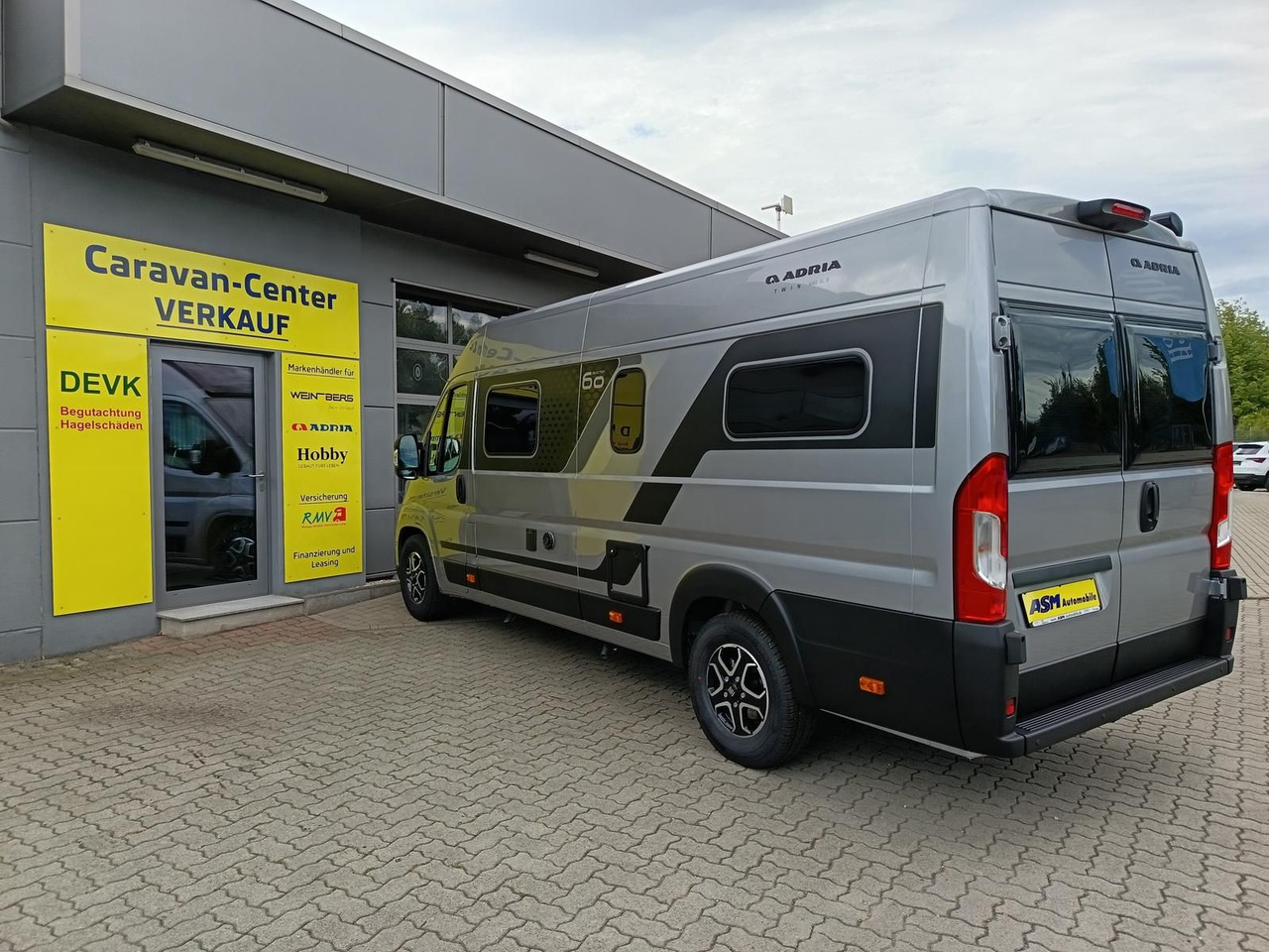 Adria Twin "60Y" 640 SLB 4,25MAXI*JUBILEE*MARKISE*LED - Camper van: billede 5 Adria Twin "60Y" 640 SLB 4,25MAXI*JUBILEE*MARKISE*LED - Camper van: billede 5